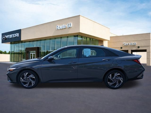 Used 2025 Hyundai Elantra Sport FWD image 7