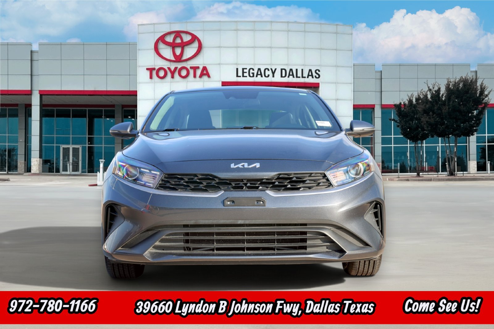 Used 2023 Kia Forte LXS w/ LXS Technology Package FWD image 5