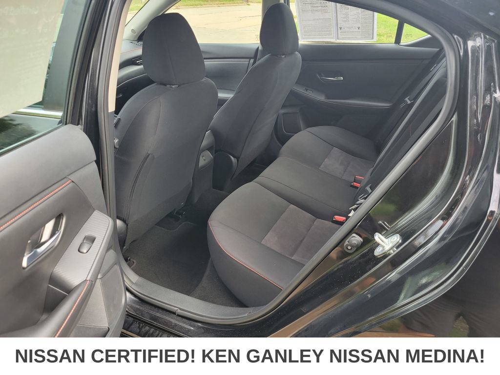 Certified 2025 Nissan Sentra SR FWD image 39