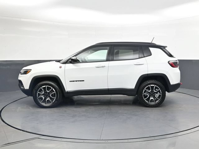 Used 2025 Jeep Compass Trailhawk AWD/4WD image 8