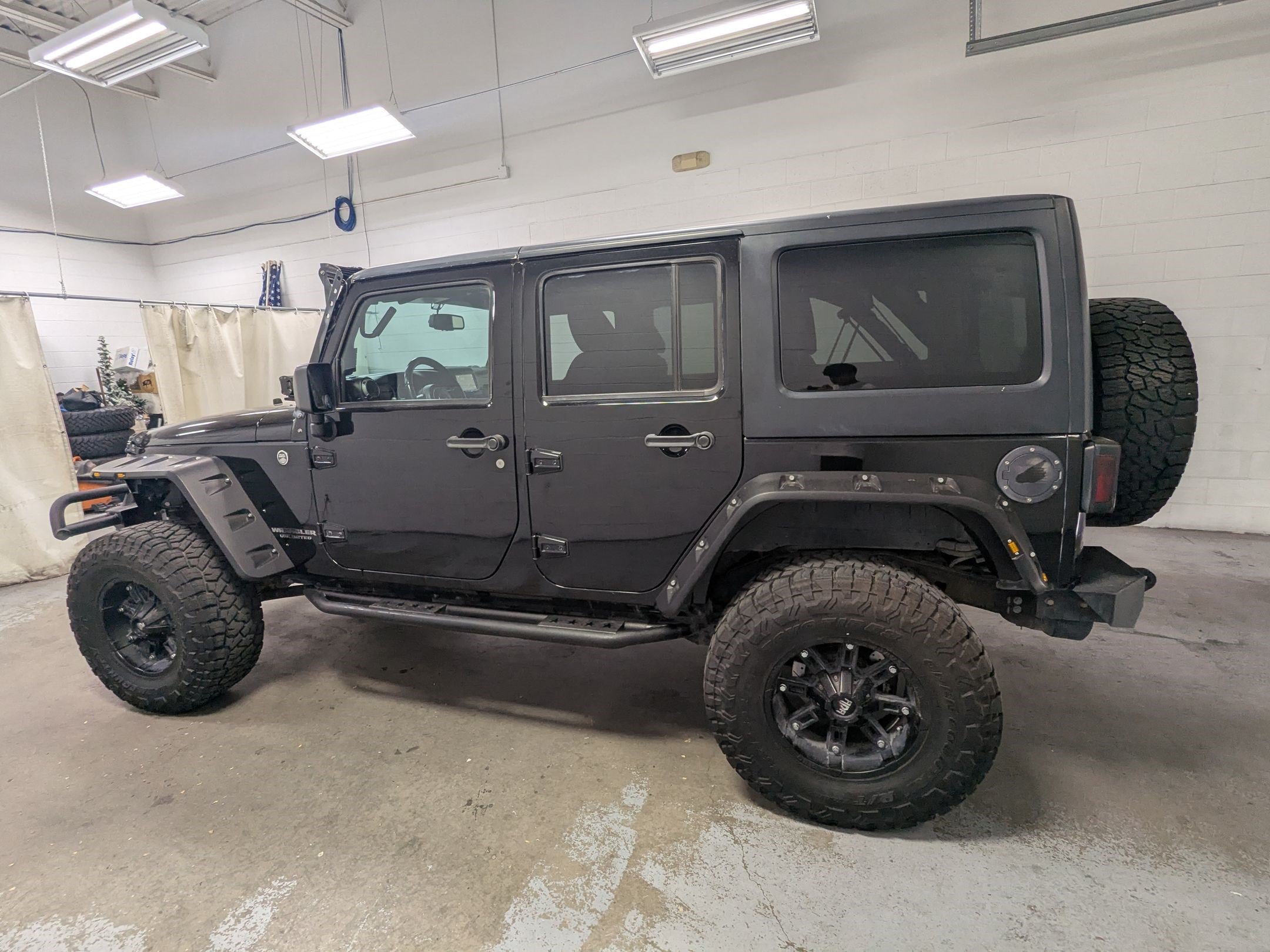 Used 2015 Jeep Wrangler Unlimited Sport w/ Quick Order Package 24S AWD/4WD image 10