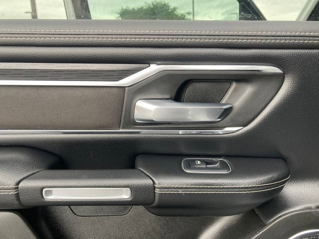 Used 2024 RAM 1500 Laramie RWD image 12
