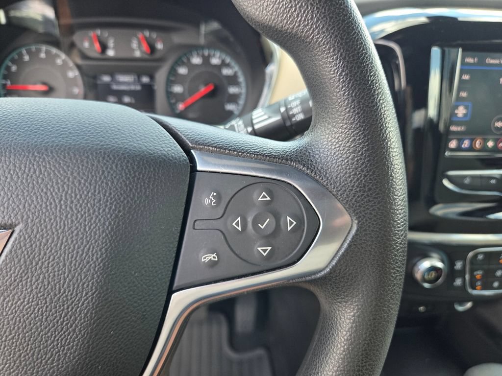 Used 2023 Chevrolet Traverse LS FWD image 30