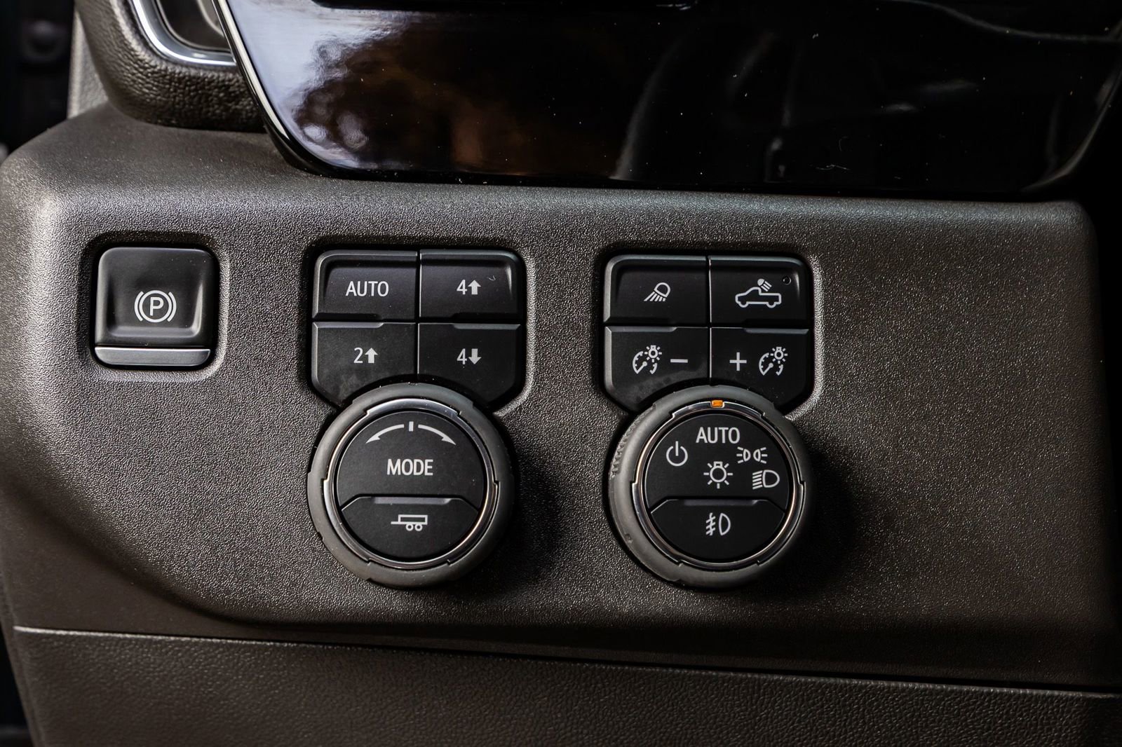 Used 2025 Chevrolet Silverado 1500 LT Trail Boss w/ Convenience Package II image 23