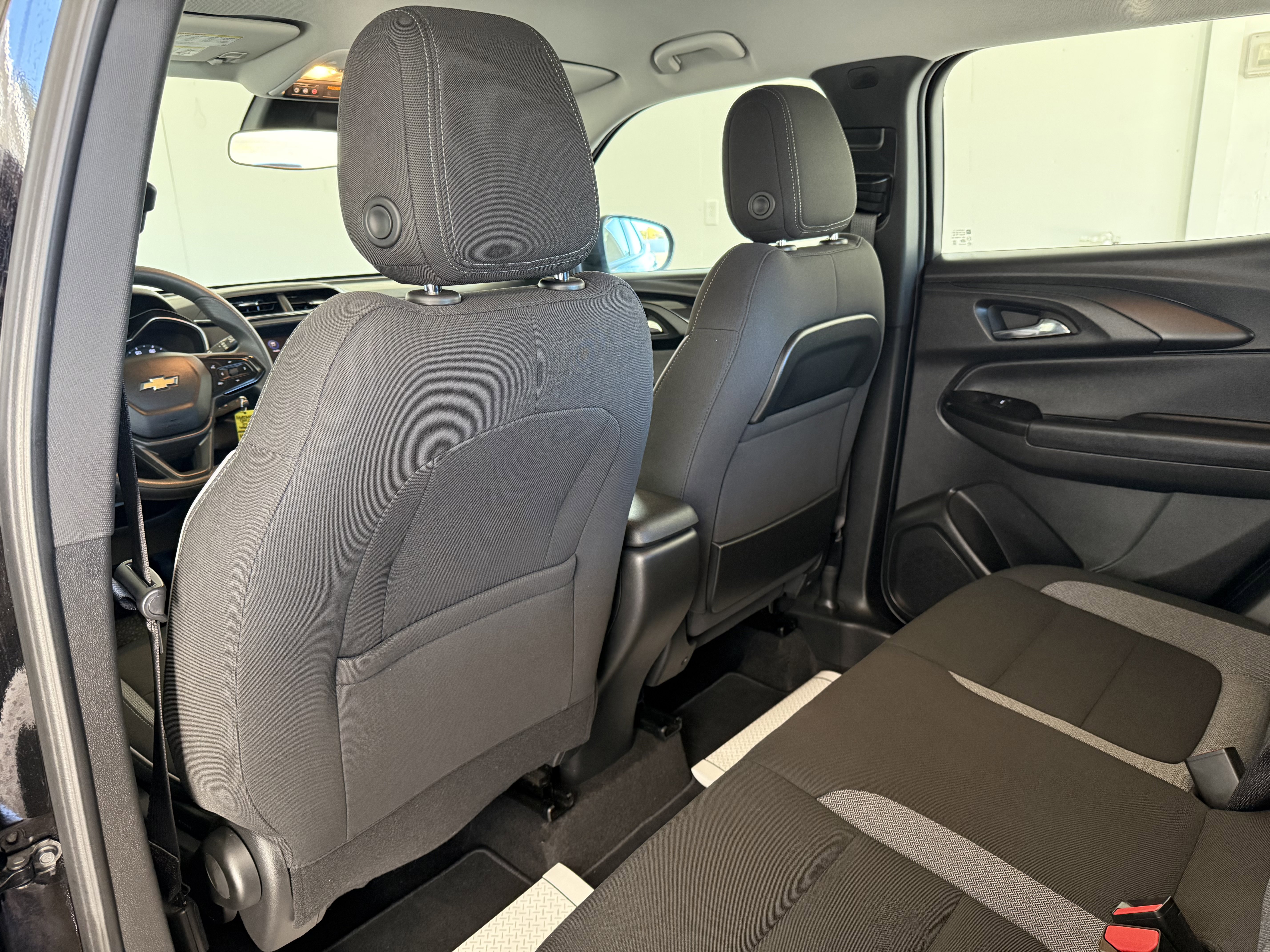 Used 2022 Chevrolet TrailBlazer LS image 33