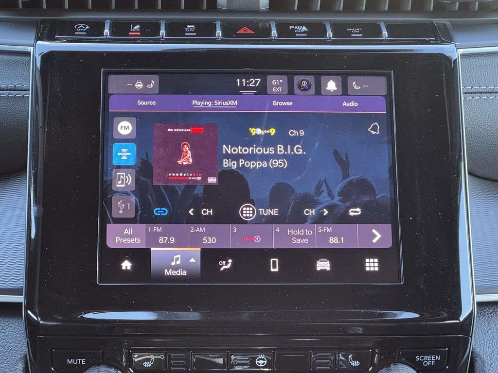 New 2025 Jeep Grand Cherokee L Altitude AWD/4WD image 3