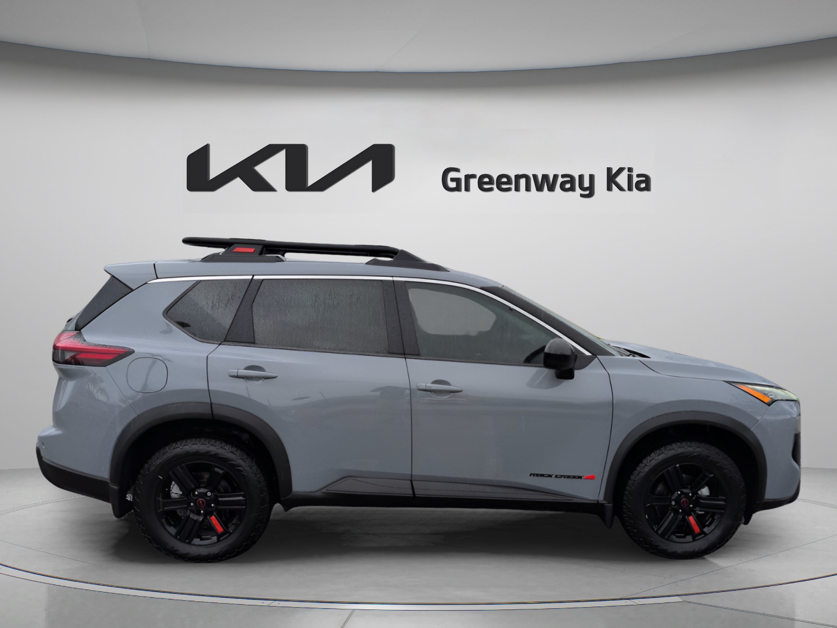 Used 2025 Nissan Rogue SV AWD/4WD image 5