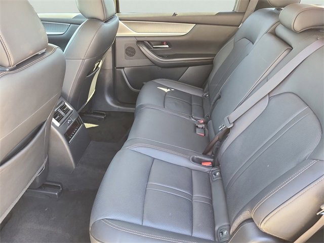 Used 2025 MAZDA CX-70 3.3 Turbo w/ Preferred Package image 16