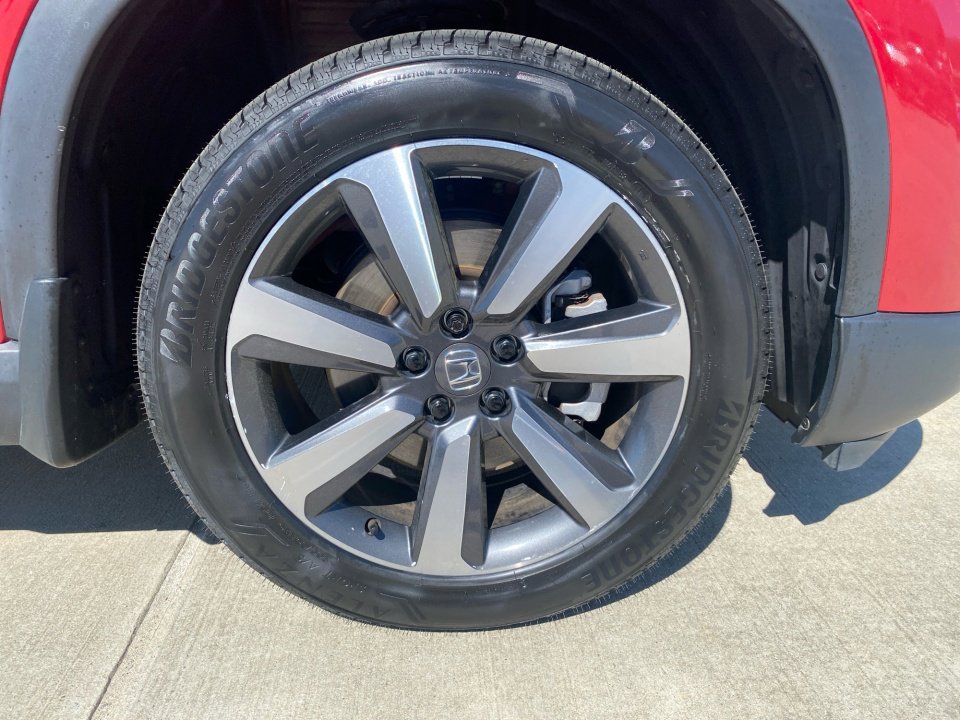 Certified 2025 Honda Pilot Touring image 29