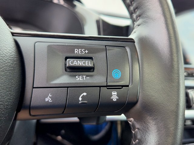 Used 2025 Nissan Pathfinder SL w/ SL Premium Package FWD image 25