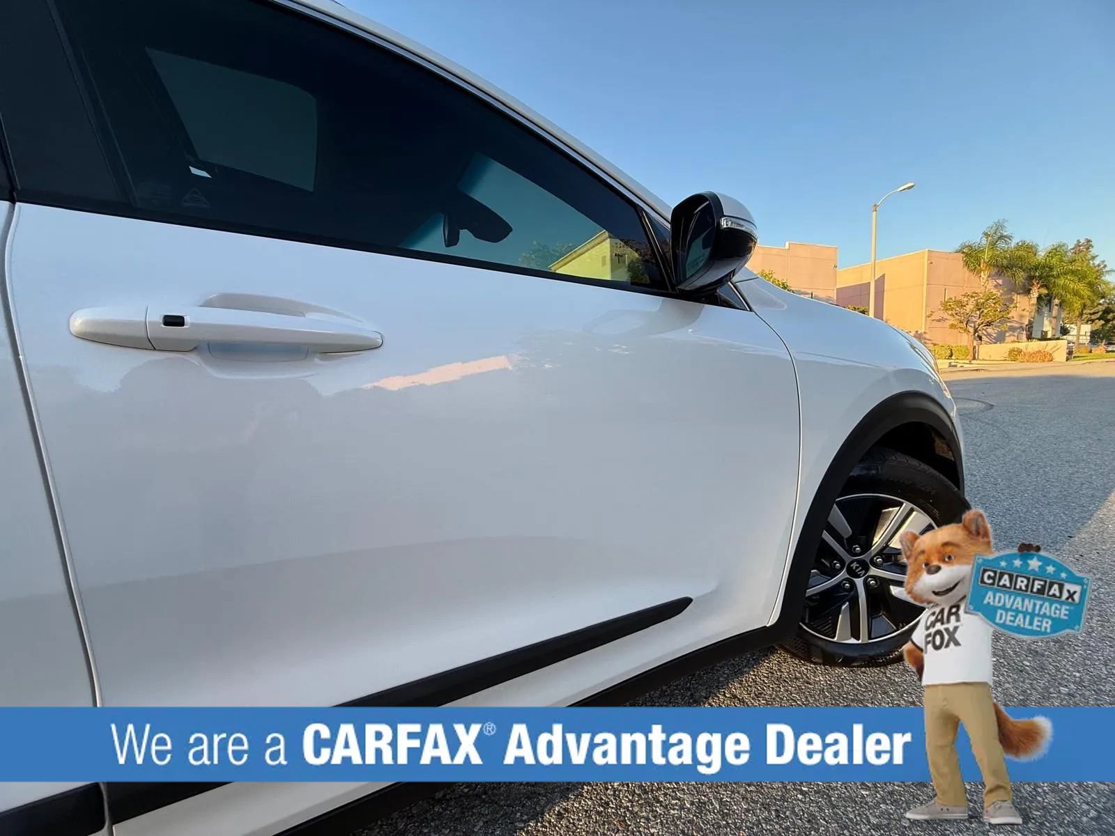 Used 2021 Kia Niro EX Premium FWD image 29
