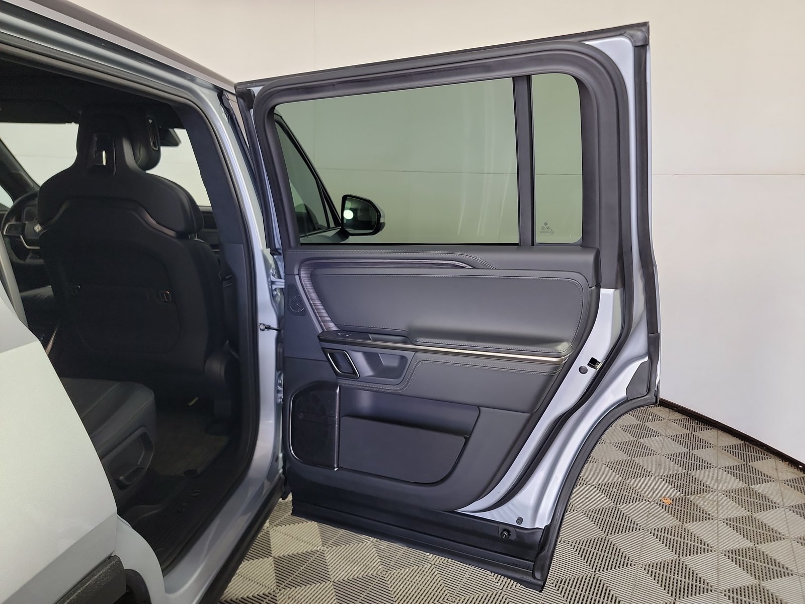 Used 2024 Rivian R1S Adventure Quad AWD/4WD image 19