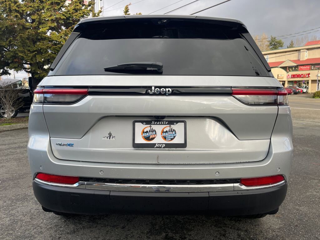 New 2024 Jeep Grand Cherokee Limited 4xe w/ Luxury Tech Group II image 7