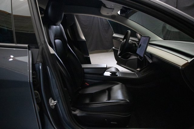 Used 2021 Tesla Model 3 Long Range image 16