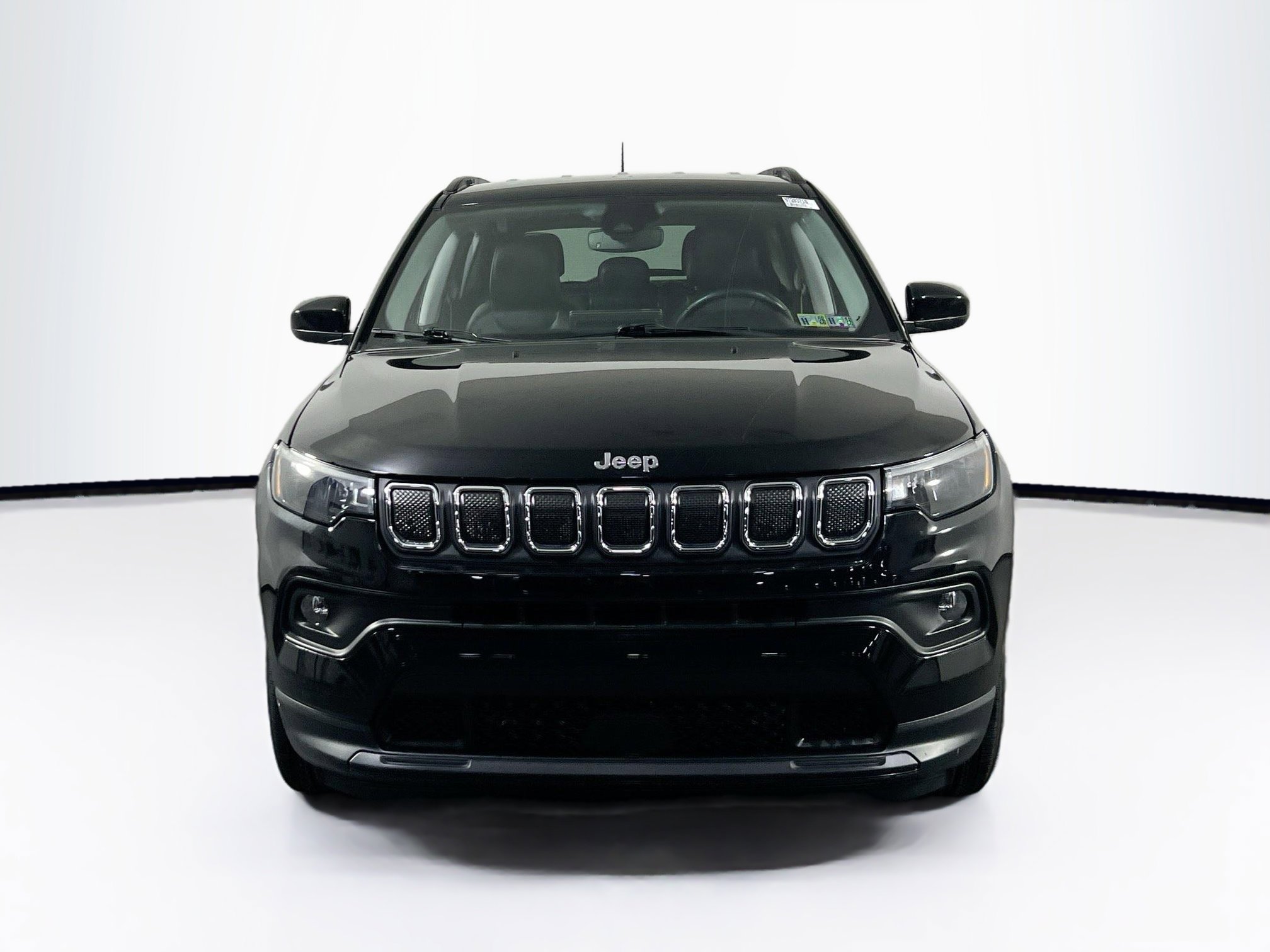 Used 2022 Jeep Compass Latitude w/ Convenience Group image 2