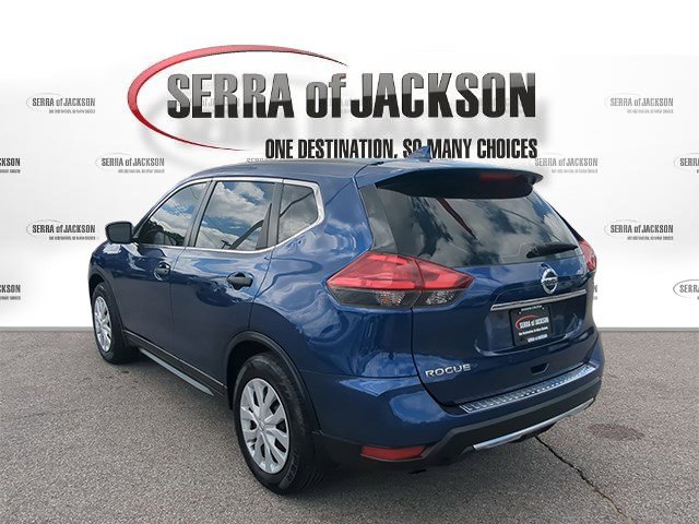 Used 2017 Nissan Rogue S image 6