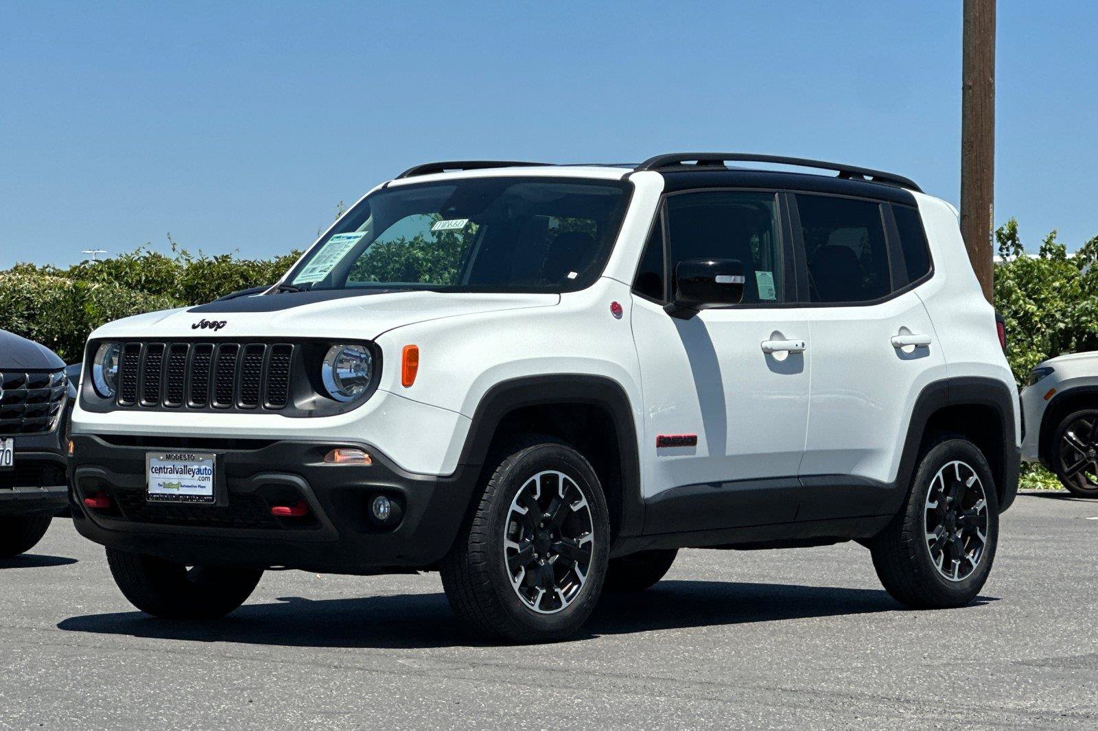 Certified 2023 Jeep Renegade Trailhawk AWD/4WD image 8