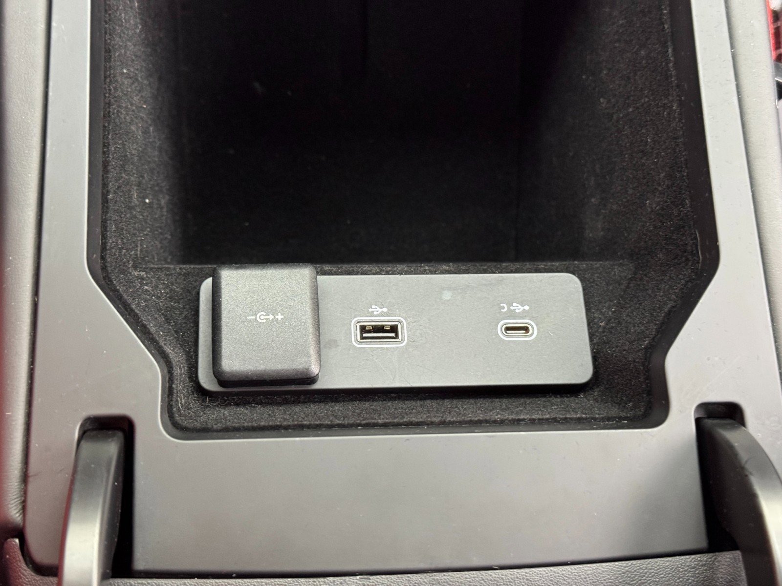 Used 2021 Land Rover Discovery Sport SE R-Dynamic image 33