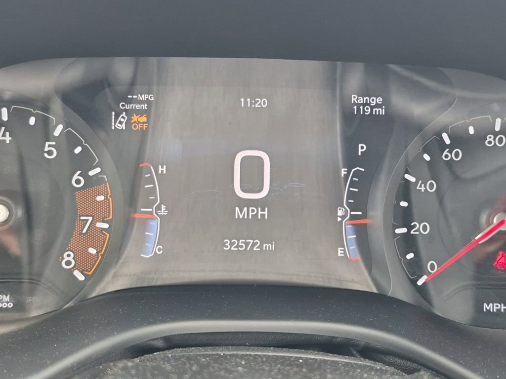 Used 2025 Jeep Compass Trailhawk image 2
