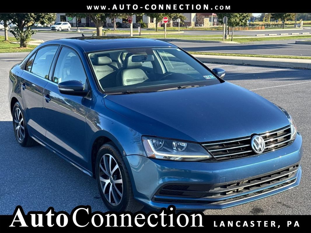 Used 2017 Volkswagen Jetta SE FWD image 1