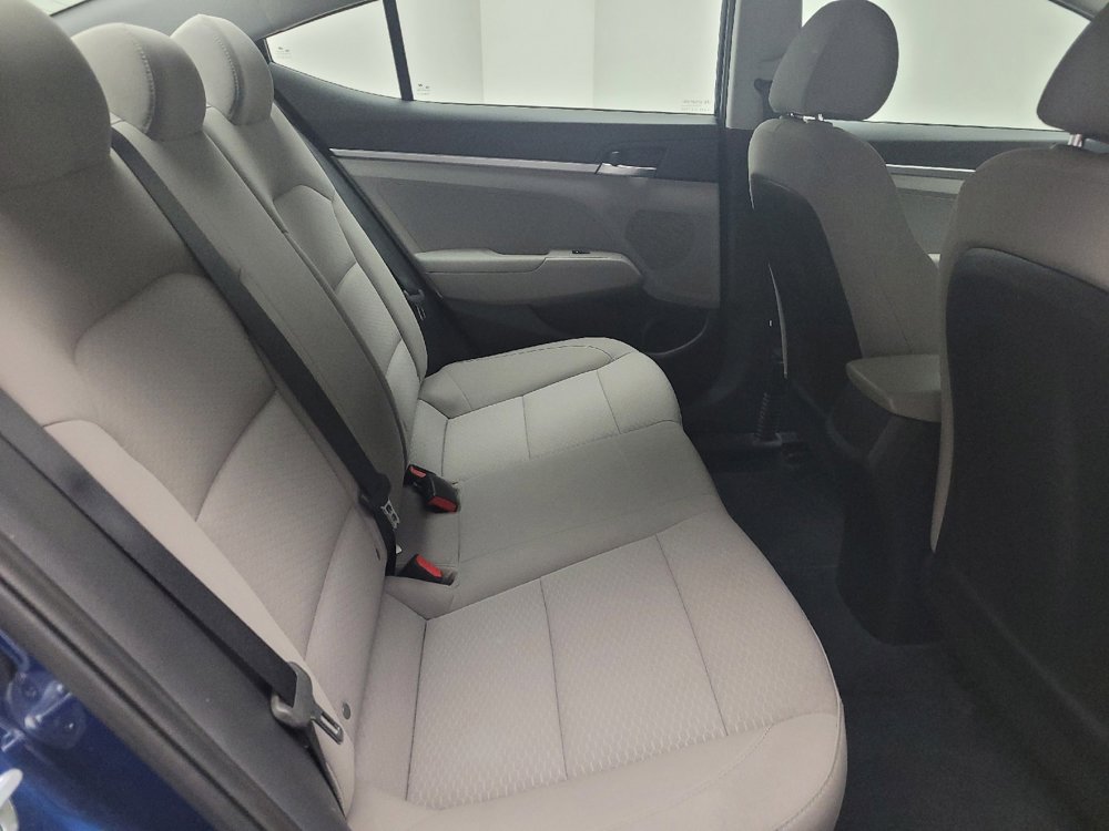 Used 2019 Hyundai Elantra SE FWD image 19