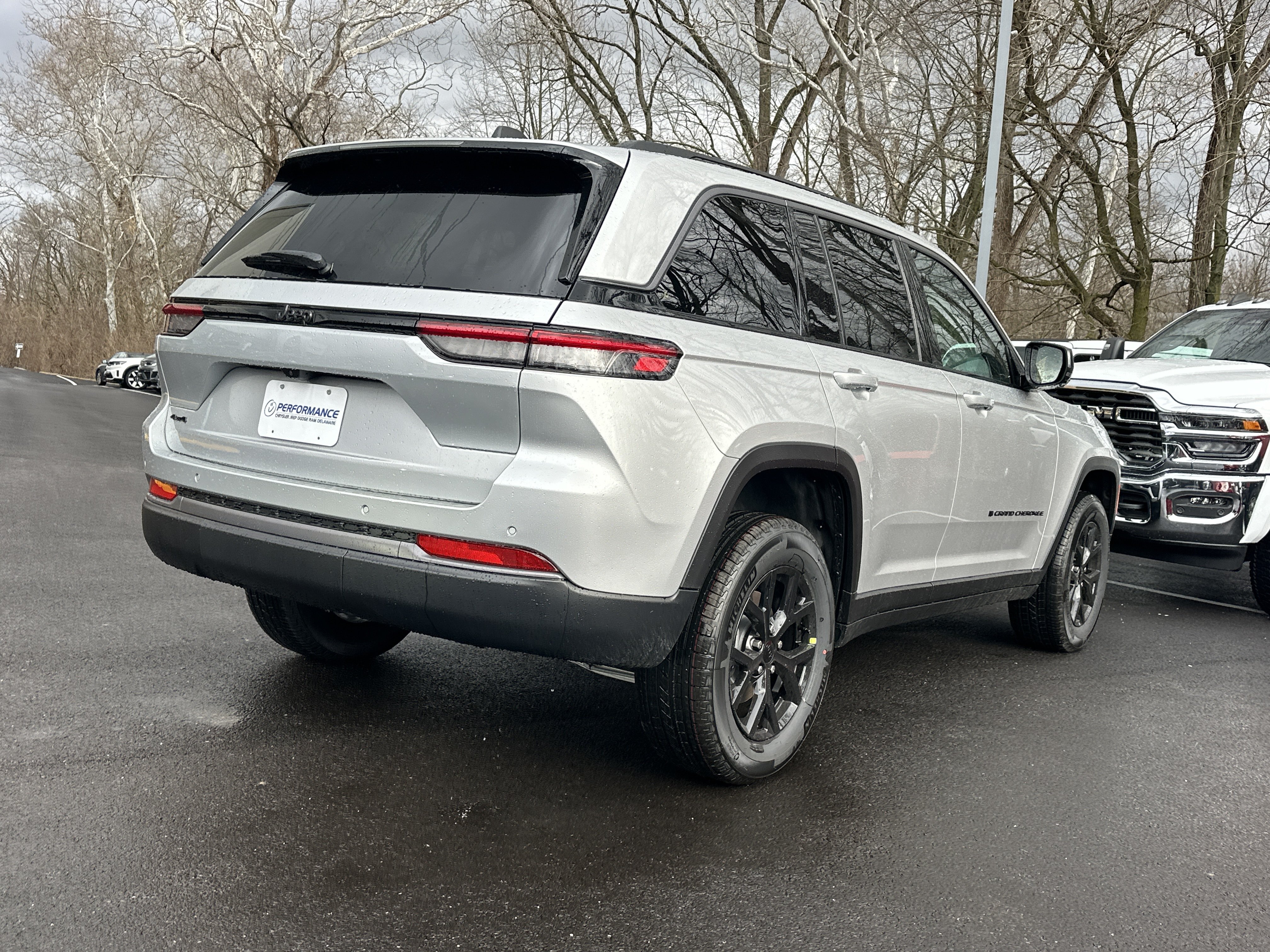 New 2026 Jeep Grand Cherokee Altitude AWD/4WD image 18