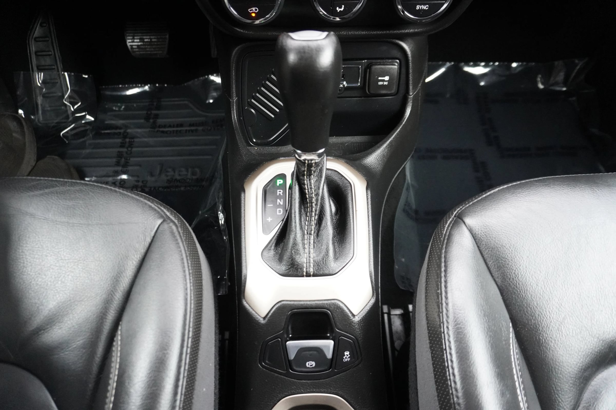 Used 2015 Jeep Renegade Limited FWD image 20