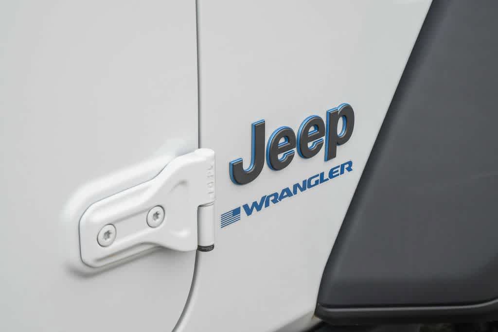 Used 2024 Jeep Wrangler Unlimited Rubicon 4xe AWD/4WD image 14
