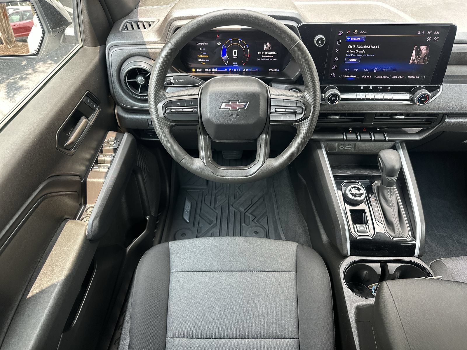 Used 2024 Chevrolet Colorado Trail Boss w/ Technology Package AWD/4WD image 17