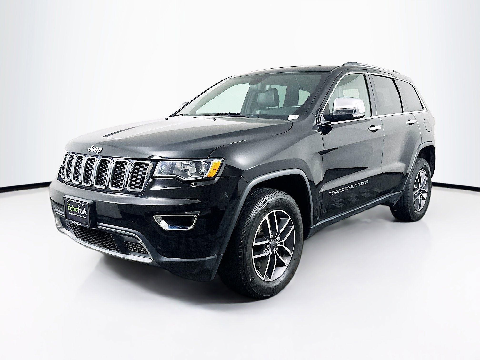 Used 2022 Jeep Grand Cherokee Limited image 3