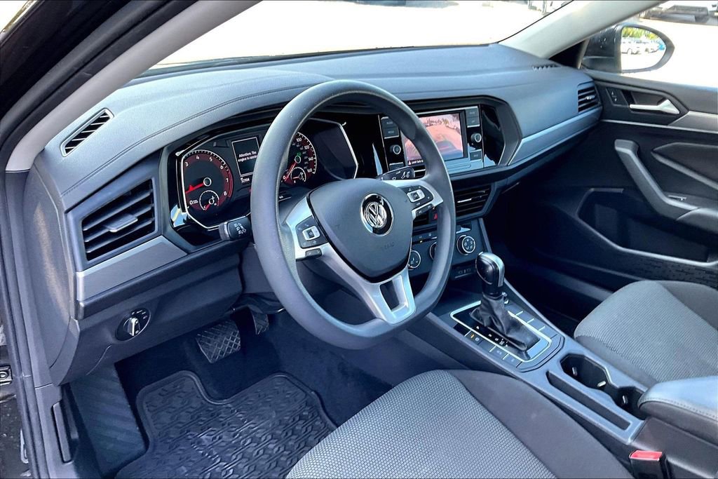 Used 2021 Volkswagen Jetta S w/ Driver Assistance Package FWD image 14