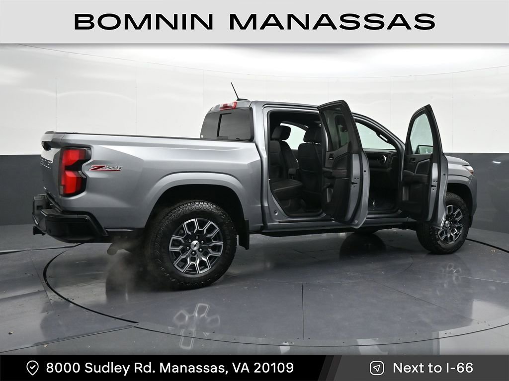 Used 2024 Chevrolet Colorado Z71 w/ Z71 Convenience Package 2 image 36