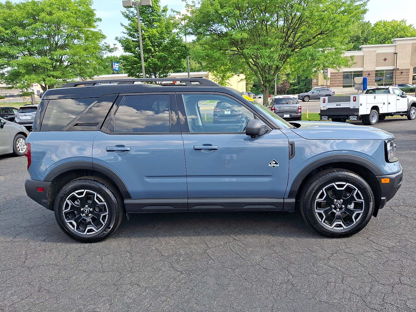 Used 2025 Ford Bronco Sport Outer Banks w/ Outer Banks Tech Package+ AWD/4WD image 7