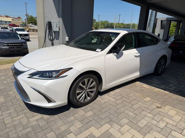 Used 2020 Lexus ES 350 w/ Premium Package image 2