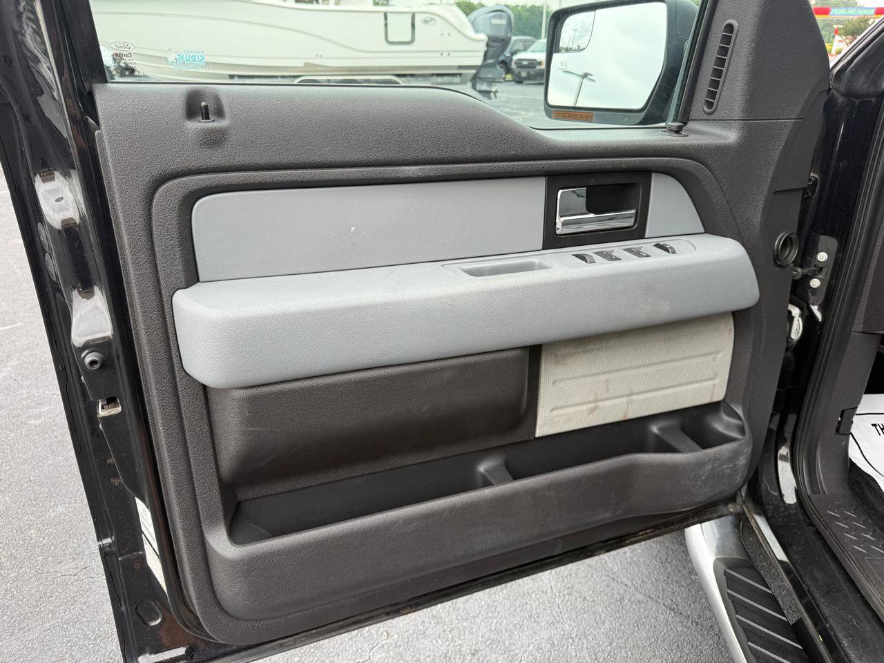 Used 2013 Ford F150 XLT w/ Luxury Equipment Group AWD/4WD image 8