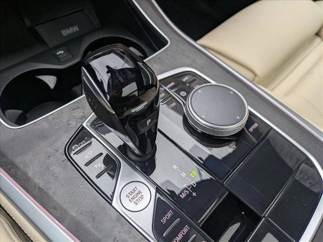 Used 2022 BMW X5 xDrive40i w/ Parking Assistance Package image 12