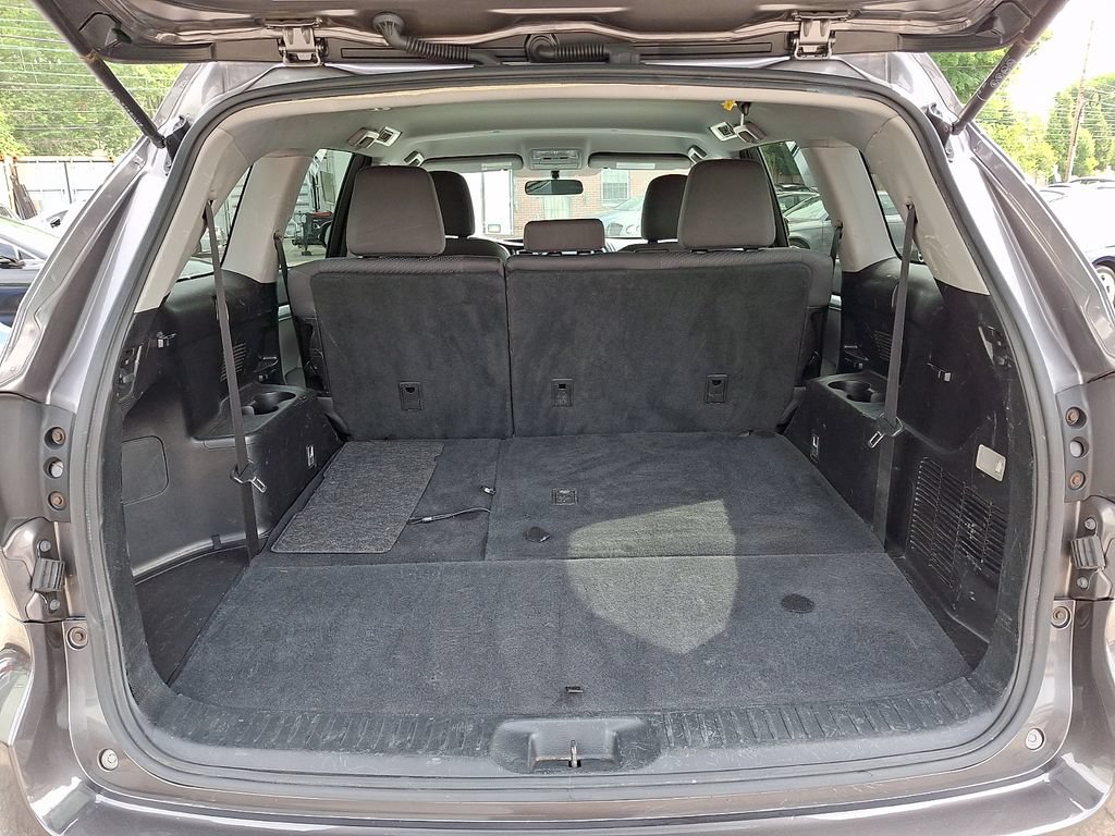 Used 2016 Toyota Highlander LE AWD/4WD image 27