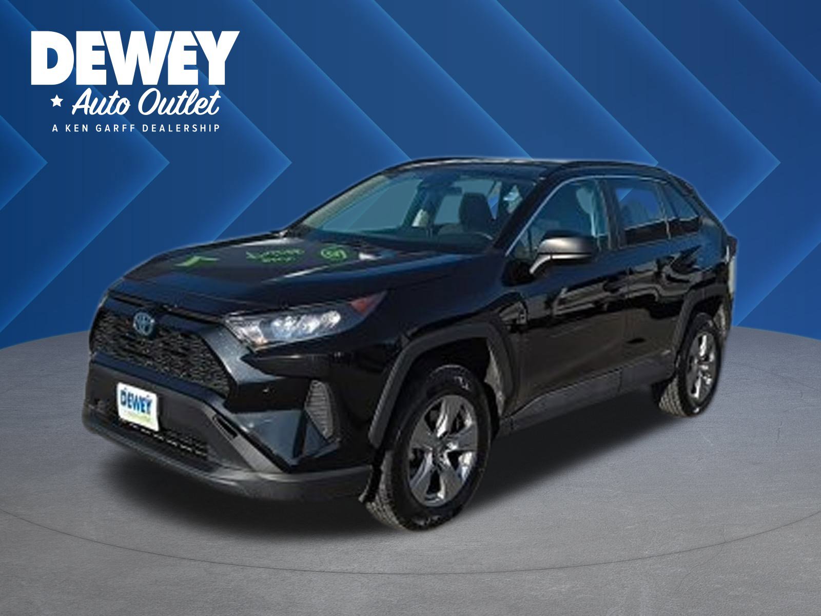 Used 2022 Toyota RAV4 LE image 1