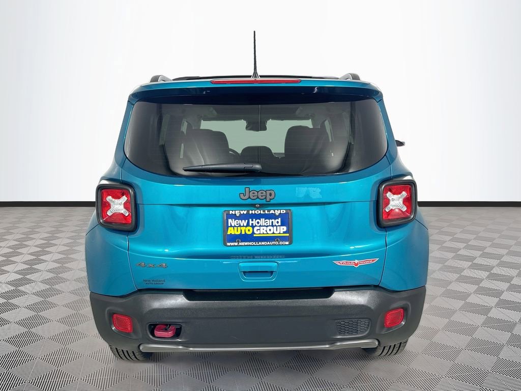 Used 2022 Jeep Renegade Trailhawk w/ Sun/Sound Group AWD/4WD image 8