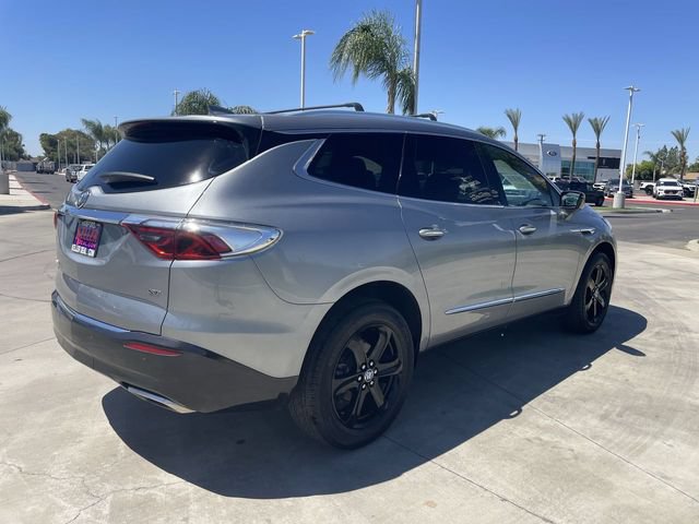 Used 2023 Buick Enclave Essence w/ Sport Touring Edition FWD image 8