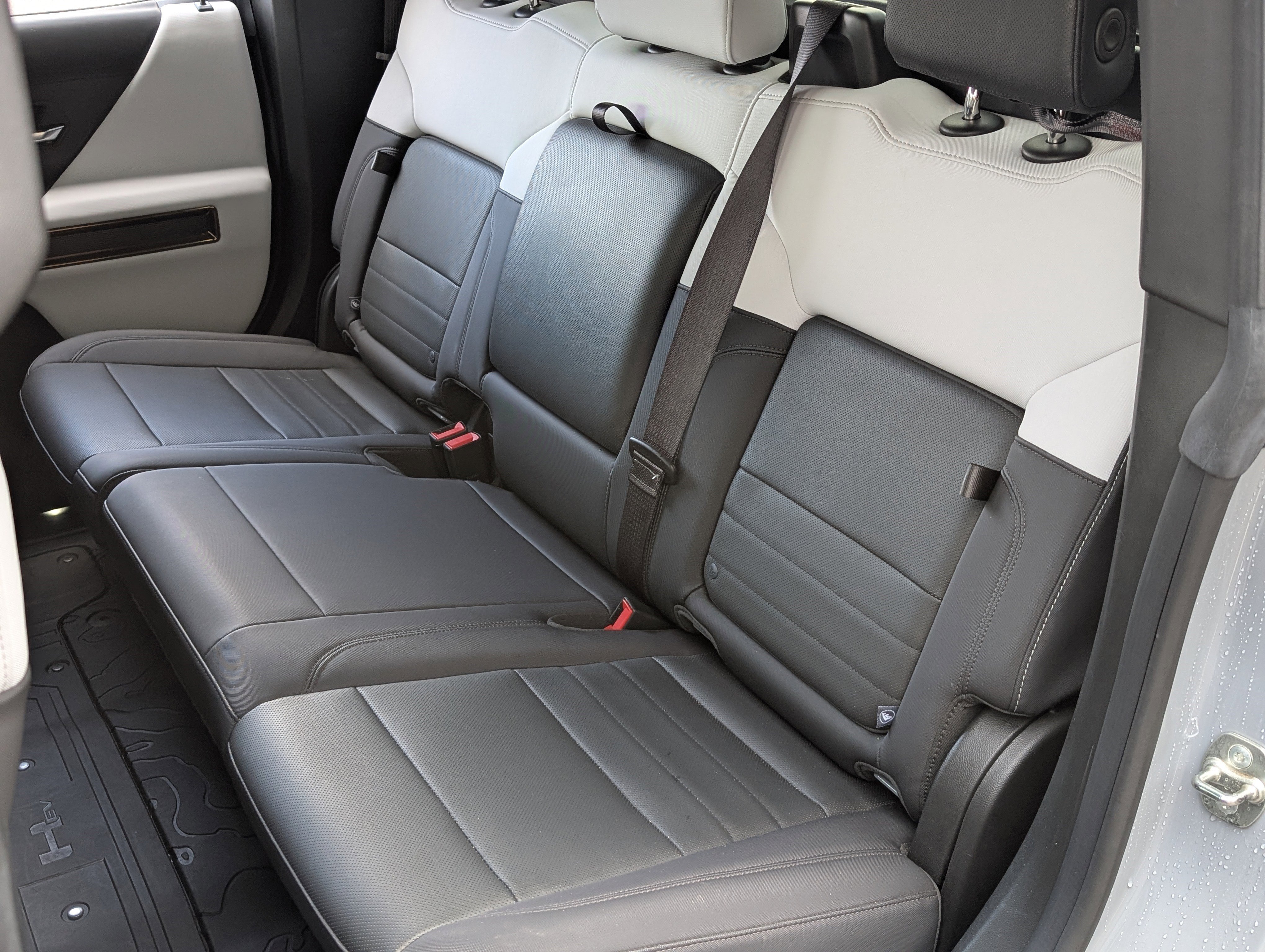 Used 2024 GMC Hummer EV 2X w/ LPO, Illumination Package image 17