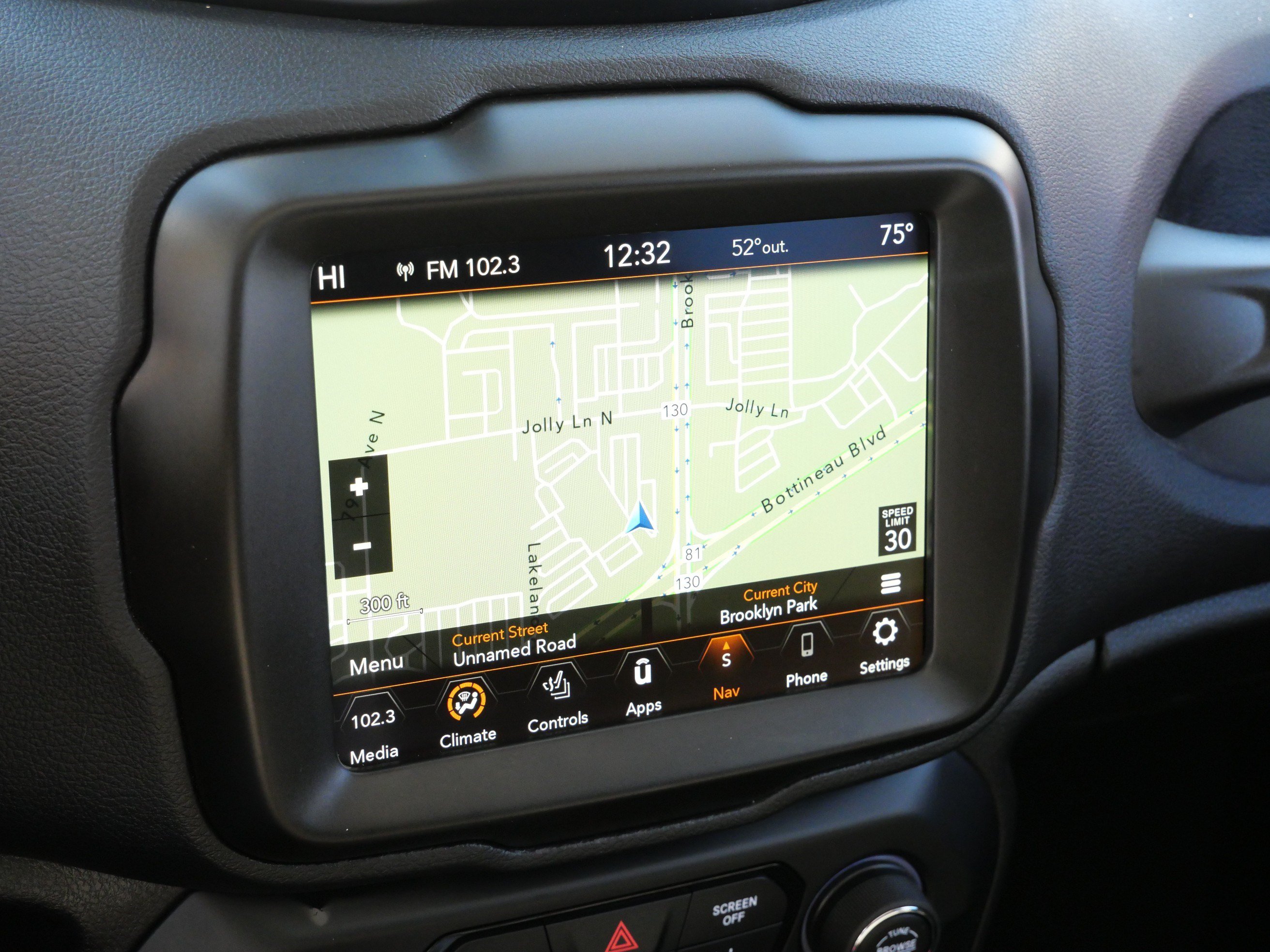 Used 2023 Jeep Renegade Latitude w/ Sun/Sound Group AWD/4WD image 22