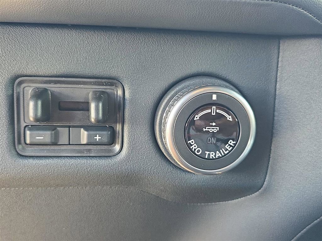 New 2025 Lincoln Navigator Reserve w/ Jet Appearance Package image 26