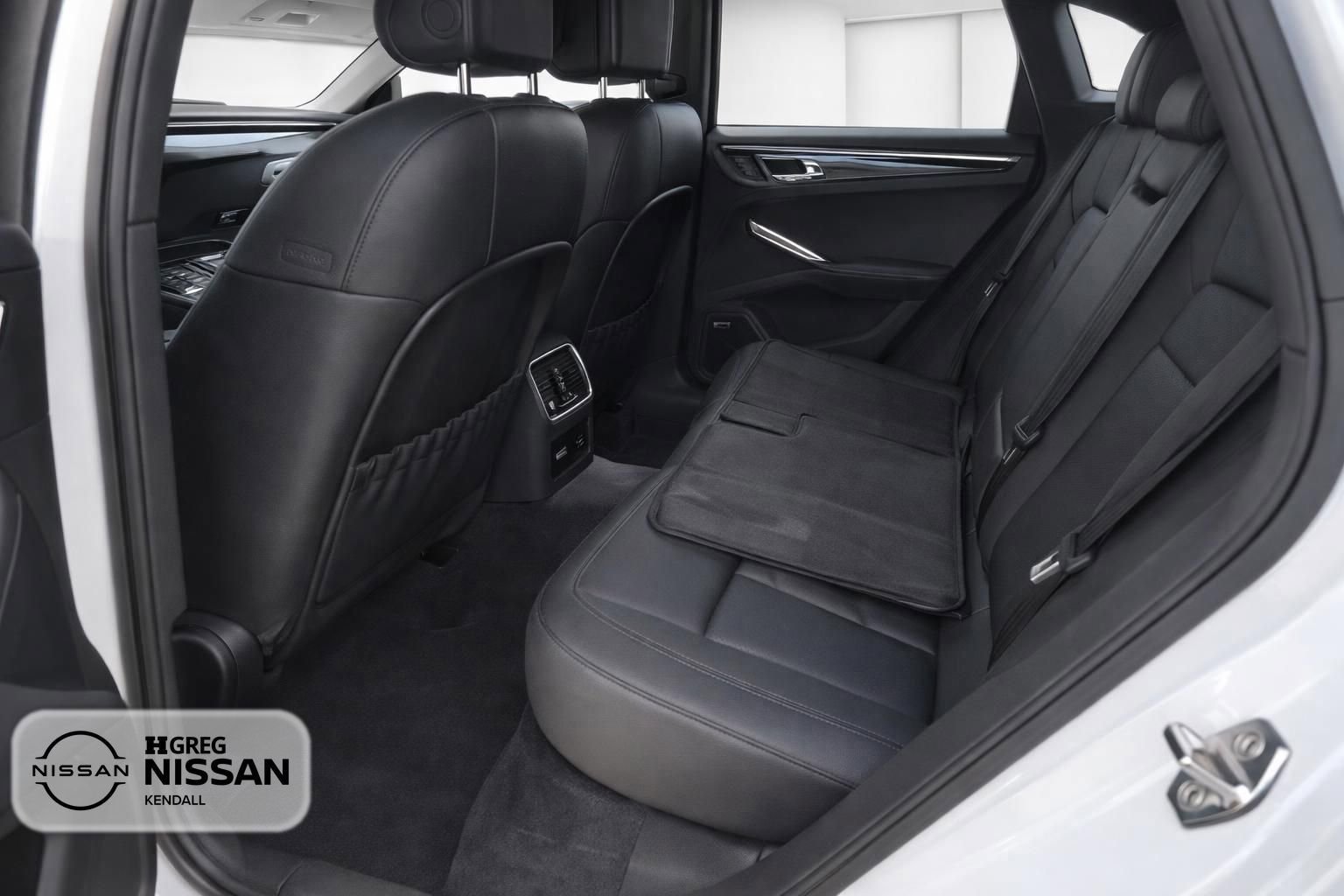 Used 2017 Porsche Macan AWD/4WD image 12