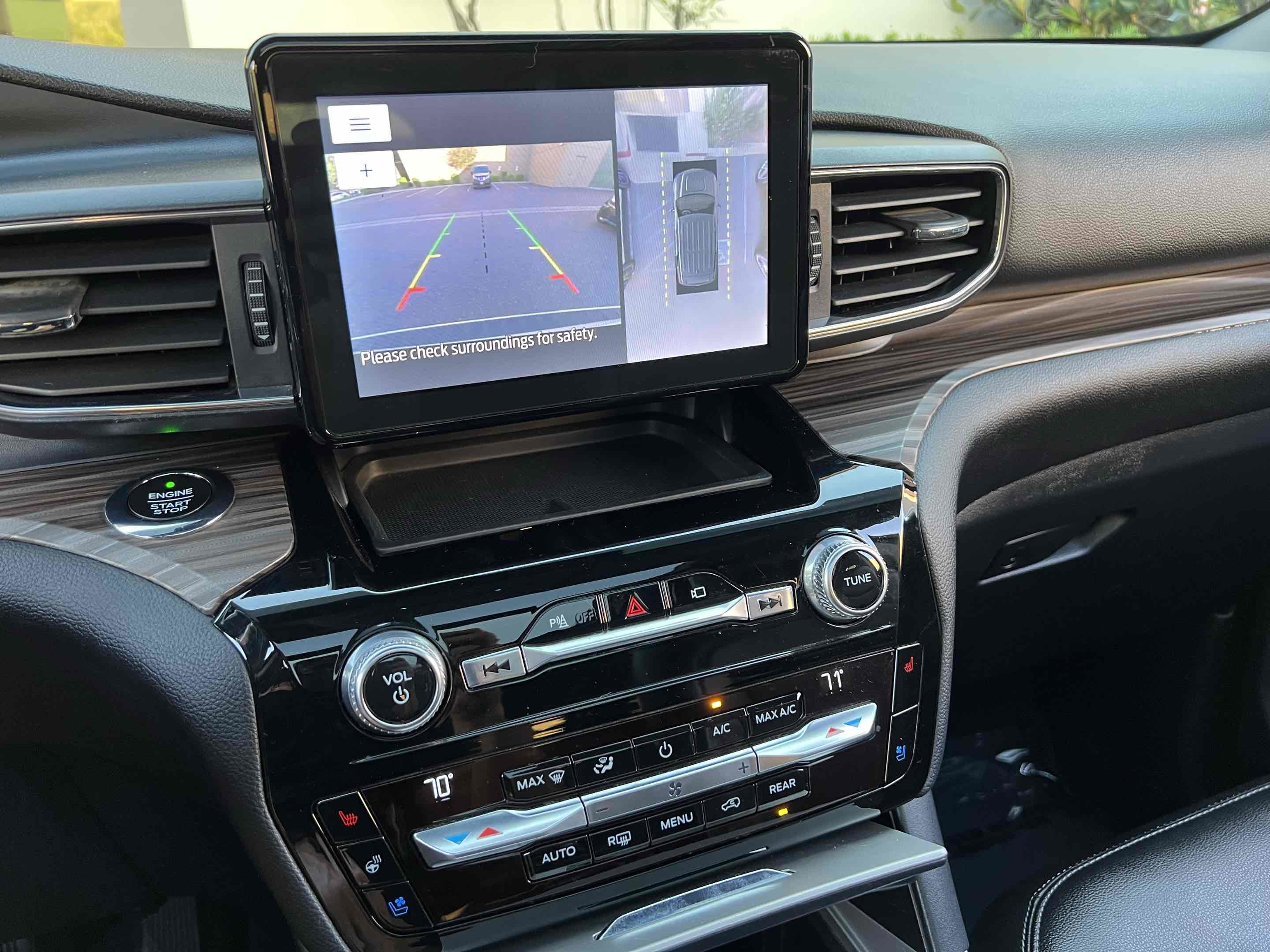 Used 2021 Ford Explorer Limited w/ Equipment Group 301A image 9