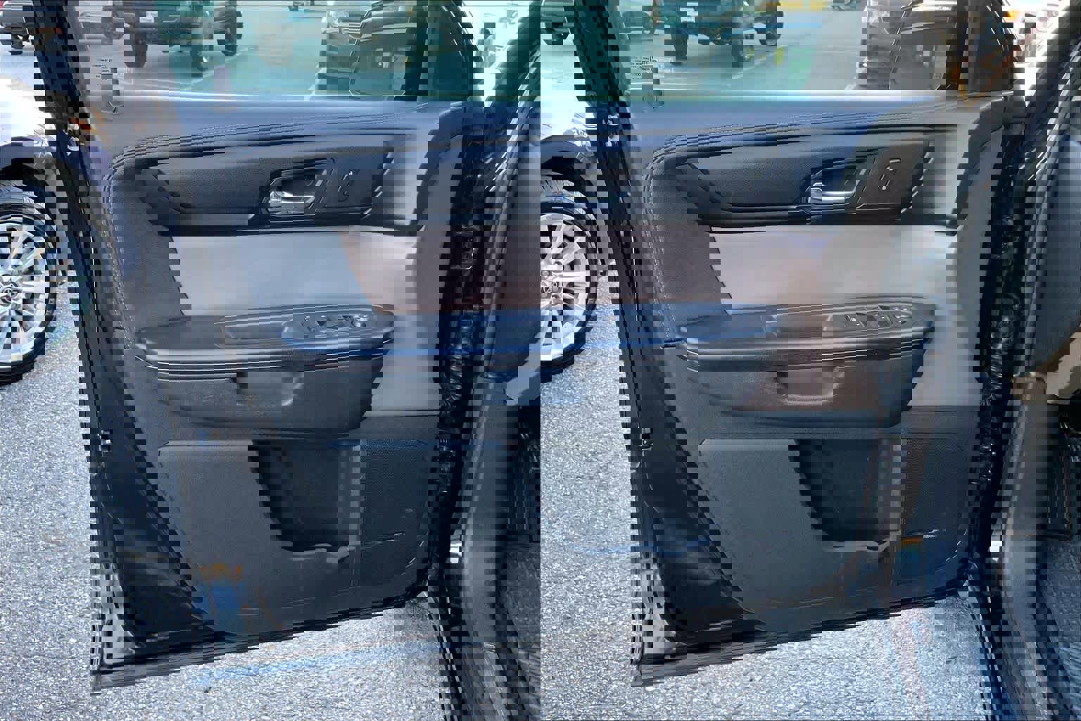 Used 2015 GMC Acadia SLT image 21