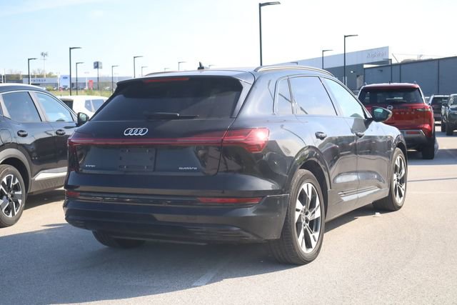 Used 2021 Audi e-tron Premium w/ Convenience Plus Package image 5