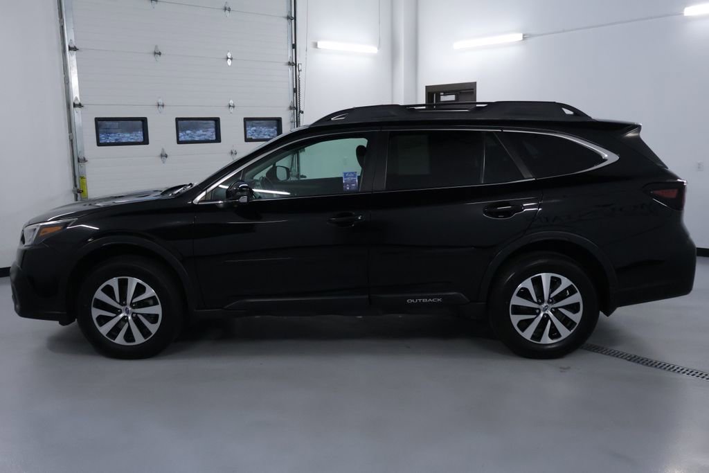 Used 2022 Subaru Outback Premium AWD/4WD image 4