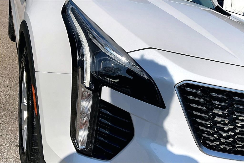 Used 2019 Cadillac XT4 Luxury w/ Trailering Package FWD image 31