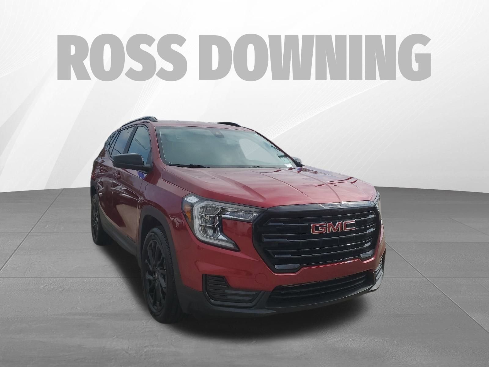 Certified 2024 GMC Terrain SLE w/ Driver Convenience Package image 3